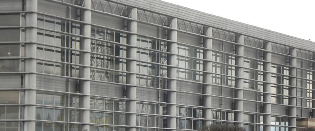 estructura y fachadas flotantes en aluminio cesvi